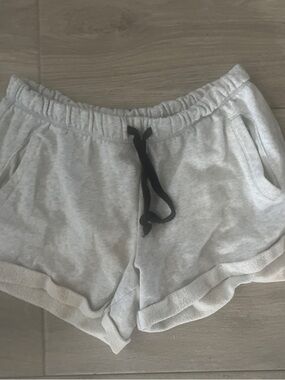 Size Medium VS PINK shorts